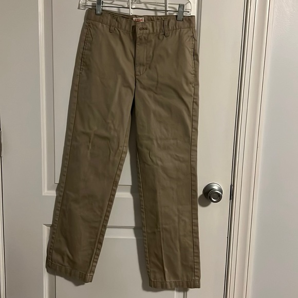Boys size 14 khakis. Worn a few times. - Picture 1 of 4